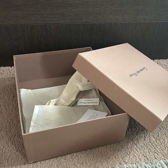 Gianvito Rossi empty box only - Picture 6 of 6